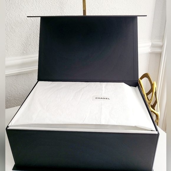 New With Tags Chanel Red Quilted Limited Edition Small Flap Bag - Microchipped - Picture 12 of 16